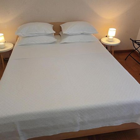 Apartments Leo โรวีน ภายนอก รูปภาพ