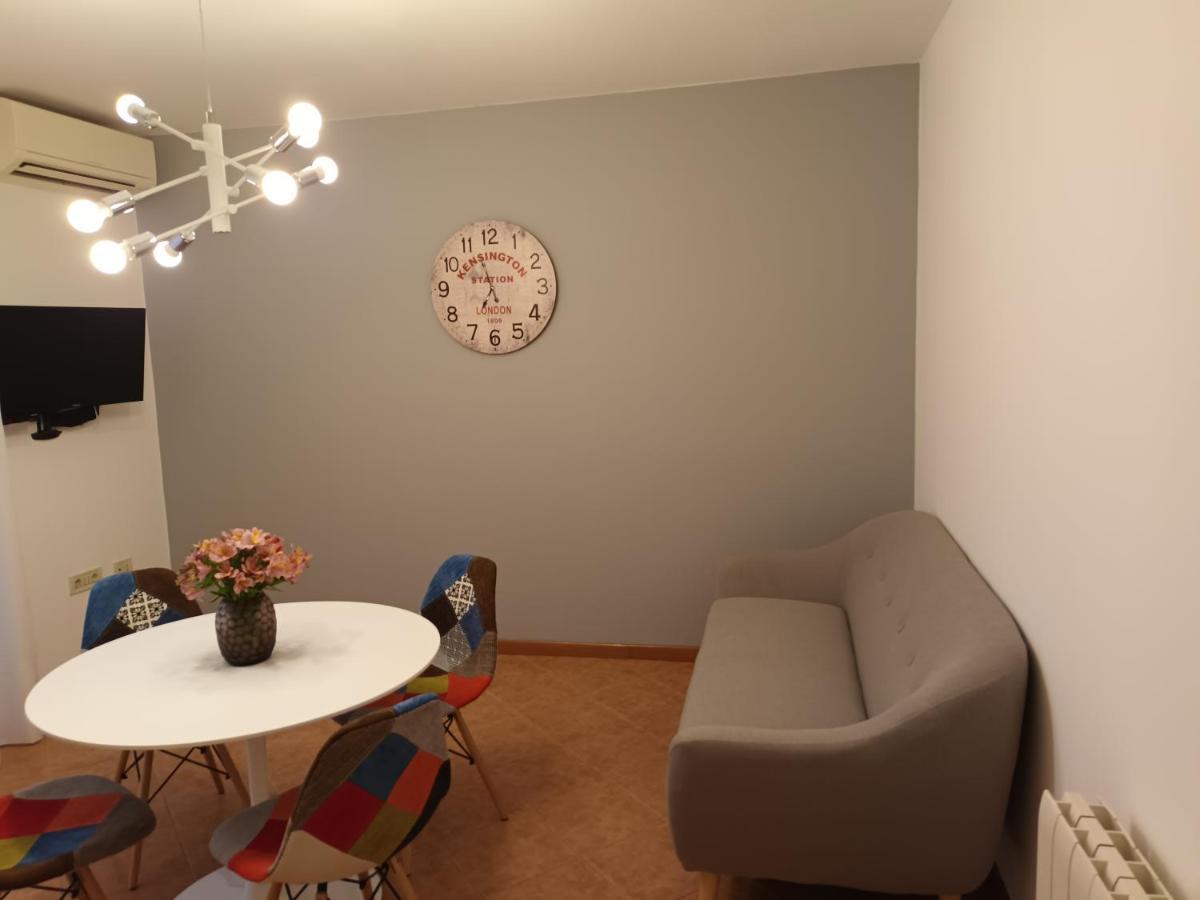 Apartments Leo โรวีน ภายนอก รูปภาพ