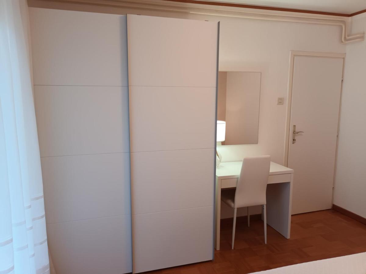Apartments Leo โรวีน ภายนอก รูปภาพ