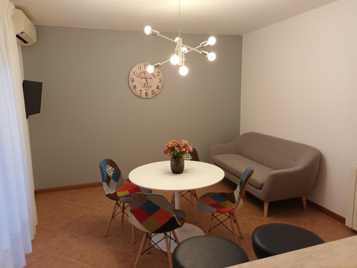 Apartments Leo โรวีน ภายนอก รูปภาพ